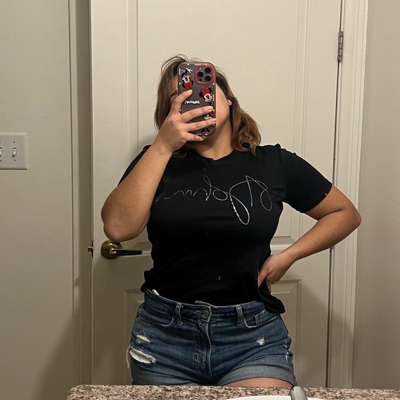 LAST PRICE🍒🤍Rhinestone Logo T-Shirt
ST. JOHN COLLECTION - Picture 10 of 16